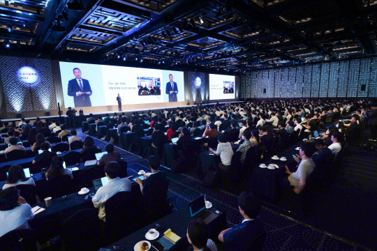 김경훈 구글코리아 사장이 인공지능위크 행사에서 발표하고 있다. 구글 제공